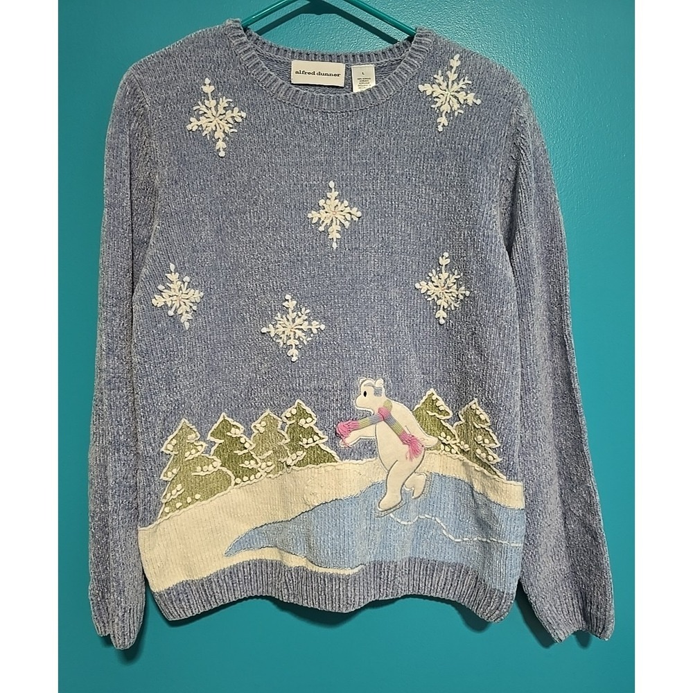 Alfred Dunner Lg Polar Bear Chenille Sweater Cute Blue Skating Snowflake Holiday